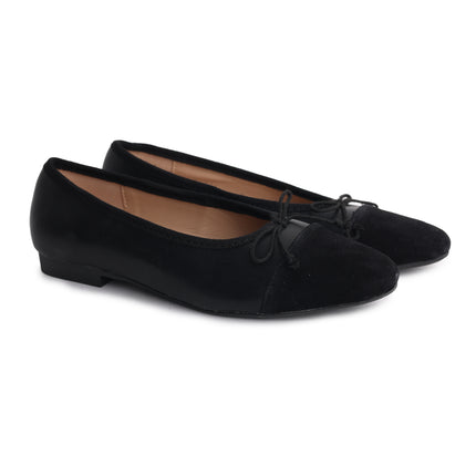W117 - Black Leather/Suede Flats