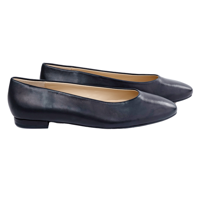 S303 - Black Leather Flats