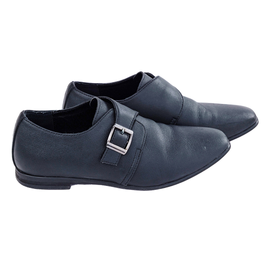 611 - Black Leather Buckle Shoe