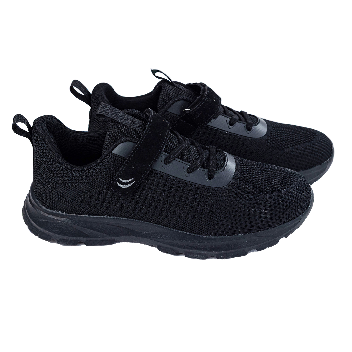 712 - Black Flyknit/Leather Sneaker