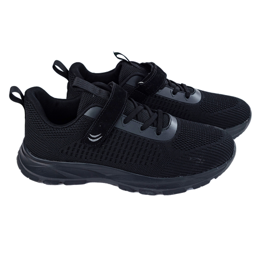 712 - Black Flyknit/Leather Sneaker