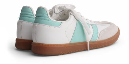 902 - White Leather/Suede Laced Sneaker